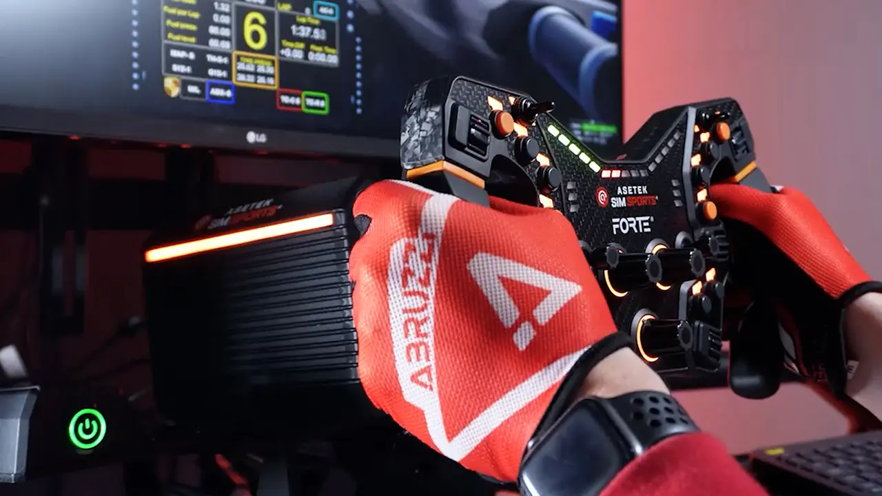 Asetek Forte direct drive Wheel base in use