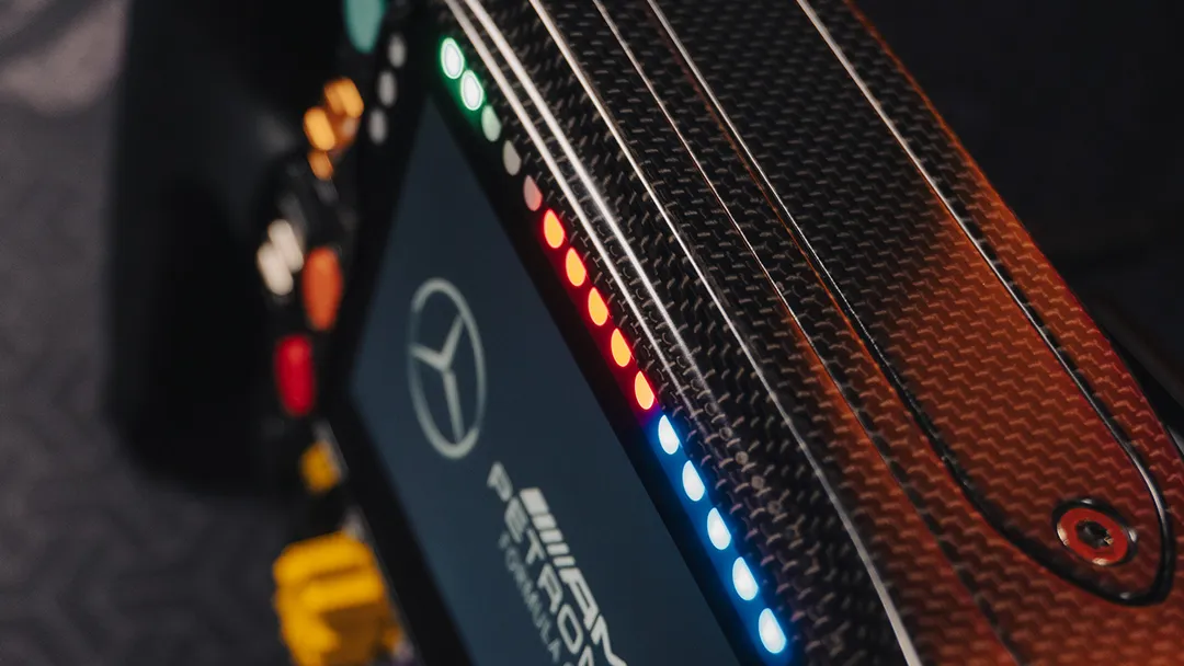 Sim-Lab steering wheel carbon fibre construction