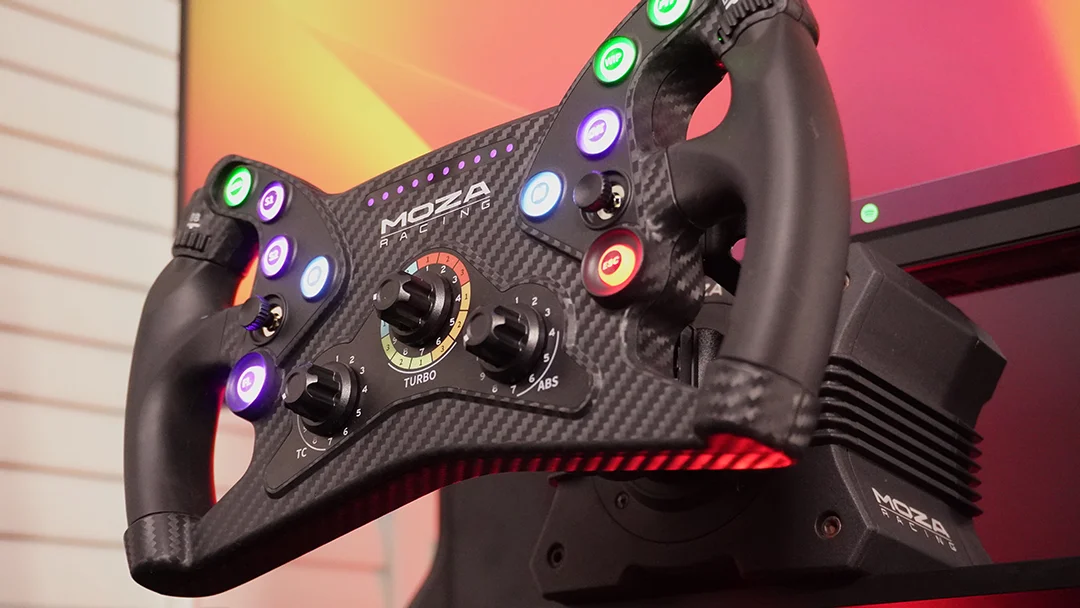 MOZA KS Steering Wheel mounted to R5 wheel base