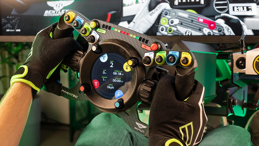 Fanatec Podium Bentley GT3 steering wheel gameplay